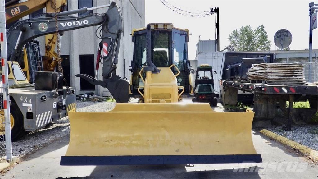 Komatsu D37PX-22 Εκσκαφείς με ερπύστριες