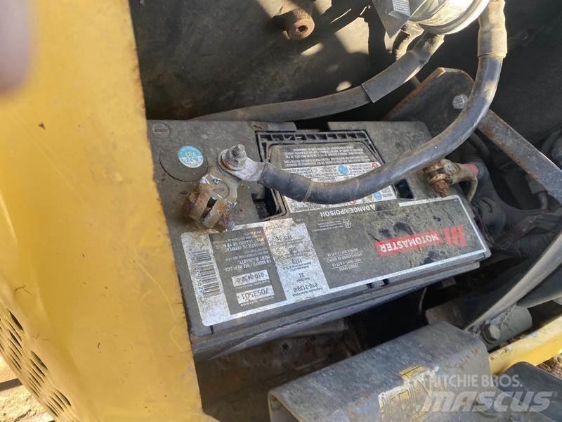 Komatsu PC55MR2 Εκσκαφείς με ερπύστριες