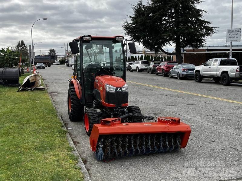 Kubota B2650 Φορτηγά σκούπες