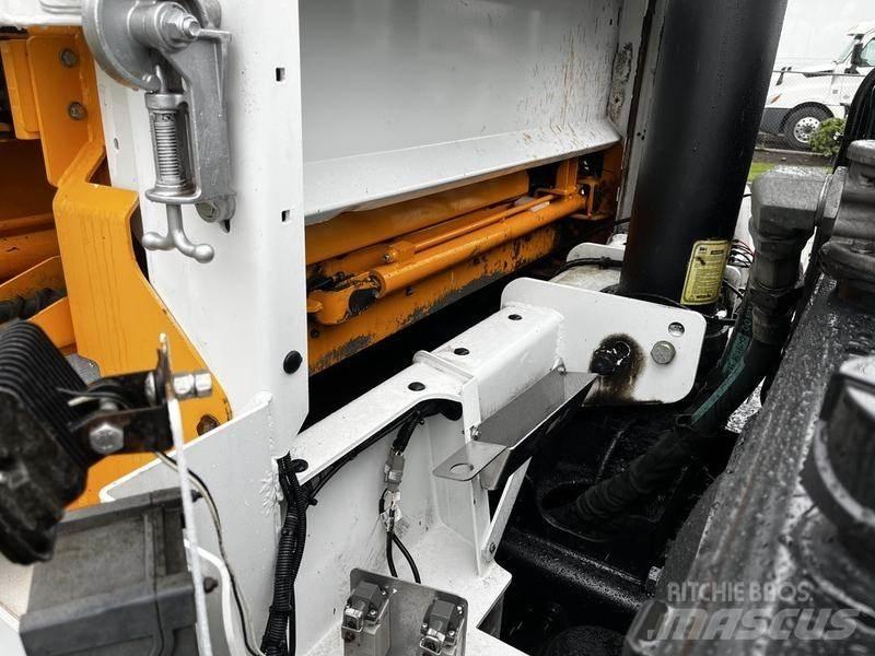 Peterbilt 320 Απορριμματοφόρα
