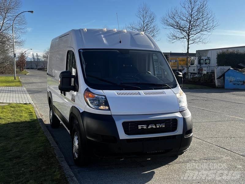RAM Promaster Κλούβες με συρόμενες πόρτες