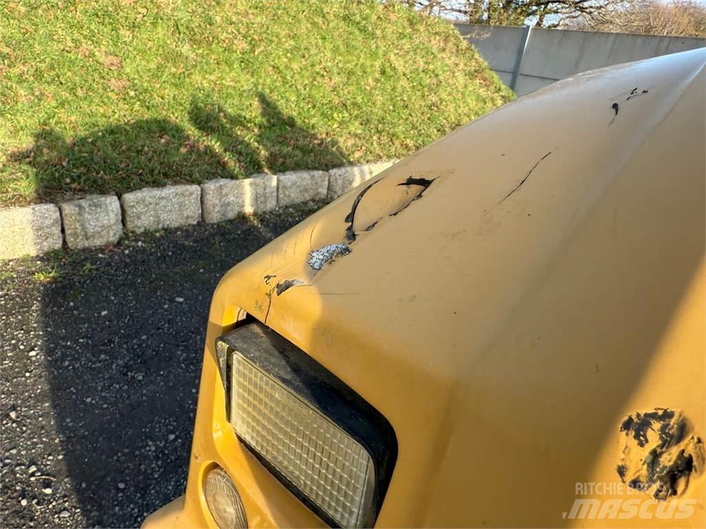 CAT CB24B Οδοστρωτήρες διπλού κυλίνδρου
