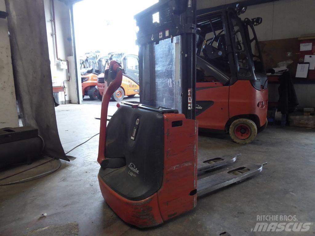 Linde L12L Παλετοφόρα πεζού χειριστή με ιστό