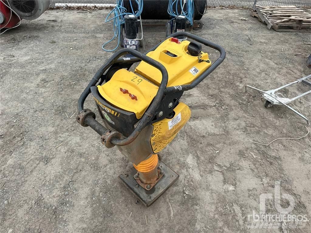 Bomag BT60 Επίπεδοι κόπανοι