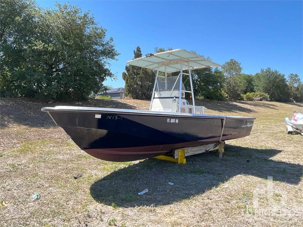  BOSTON WHALER Καΐκια εργασίας/φορτηγίδες
