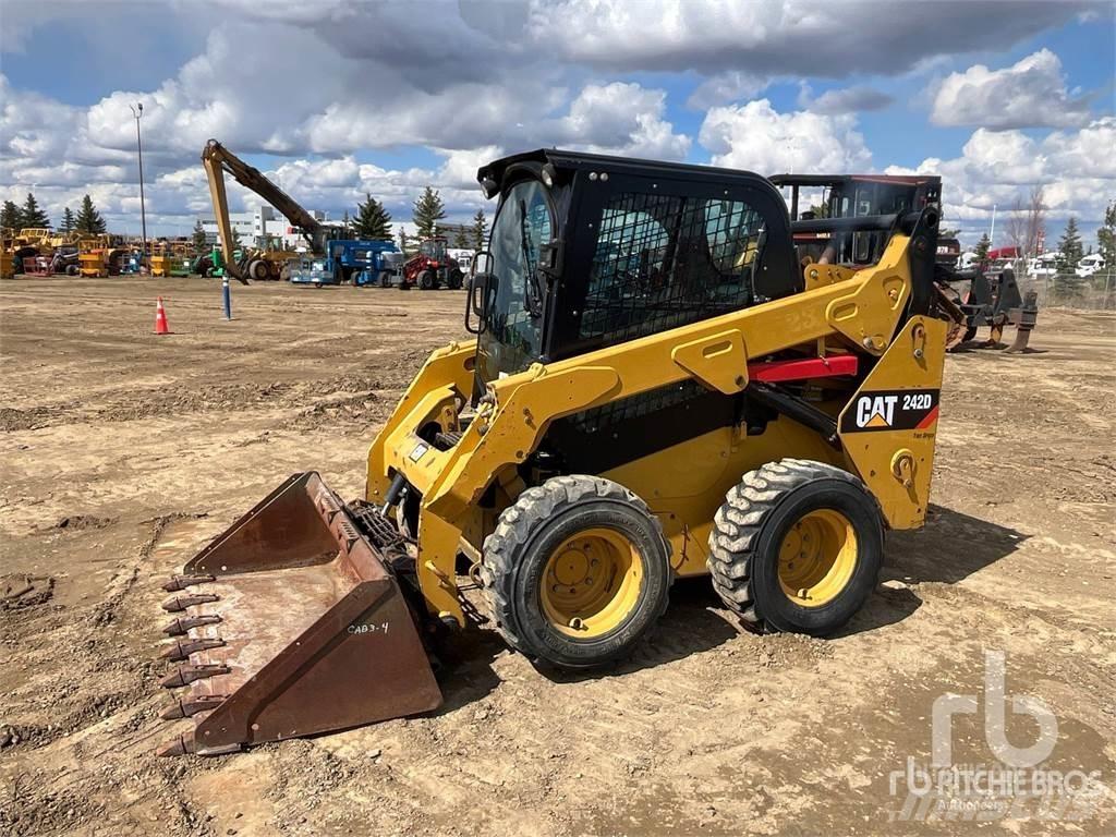 CAT 242D Φορτωτάκια