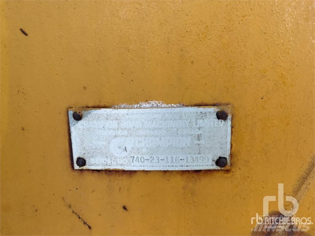 Champion 740A Γκρέιντερς