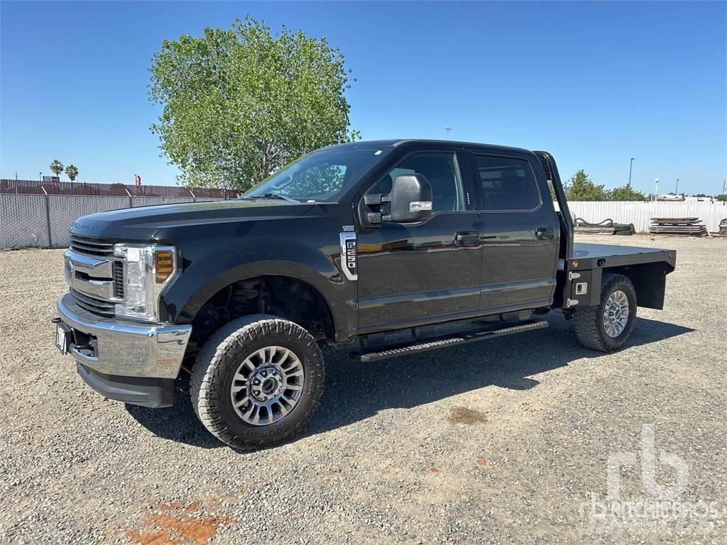 Ford F-250 Φορτηγά Kαρότσα με ανοιγόμενα πλαϊνά
