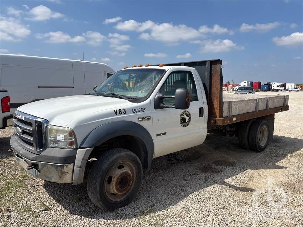 Ford F-550 Φορτηγά Kαρότσα με ανοιγόμενα πλαϊνά
