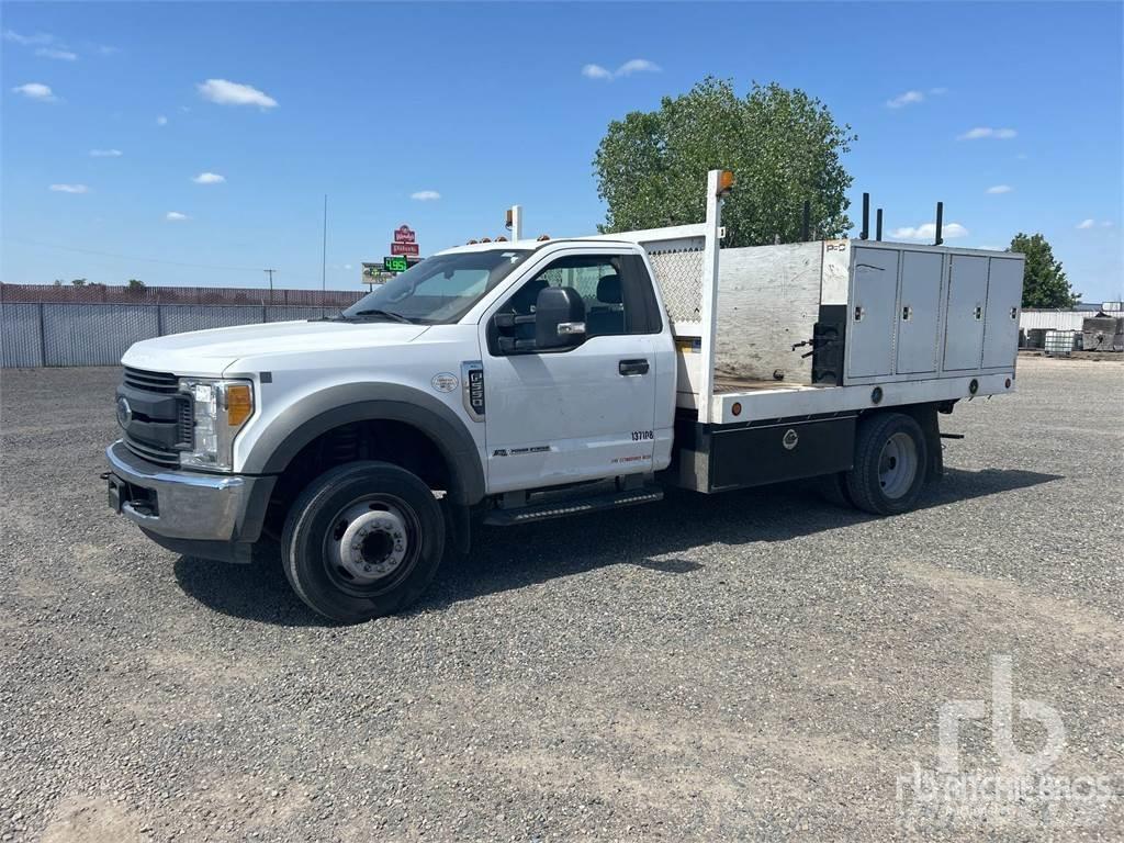 Ford F-550 Φορτηγά Kαρότσα με ανοιγόμενα πλαϊνά