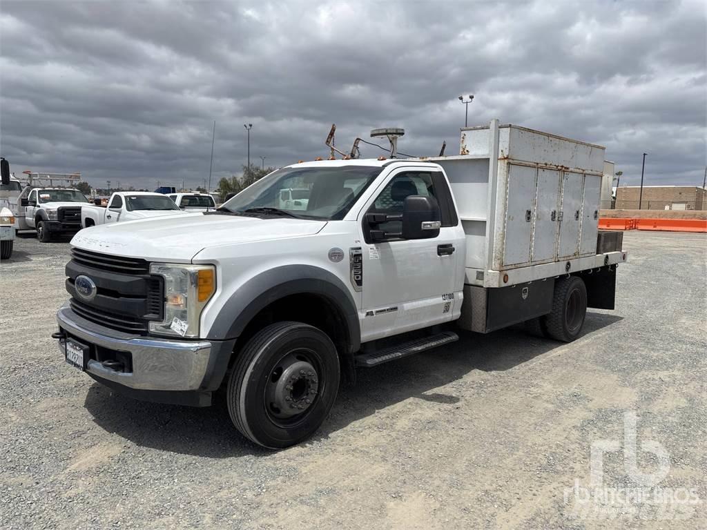 Ford F-550 Φορτηγά Kαρότσα με ανοιγόμενα πλαϊνά