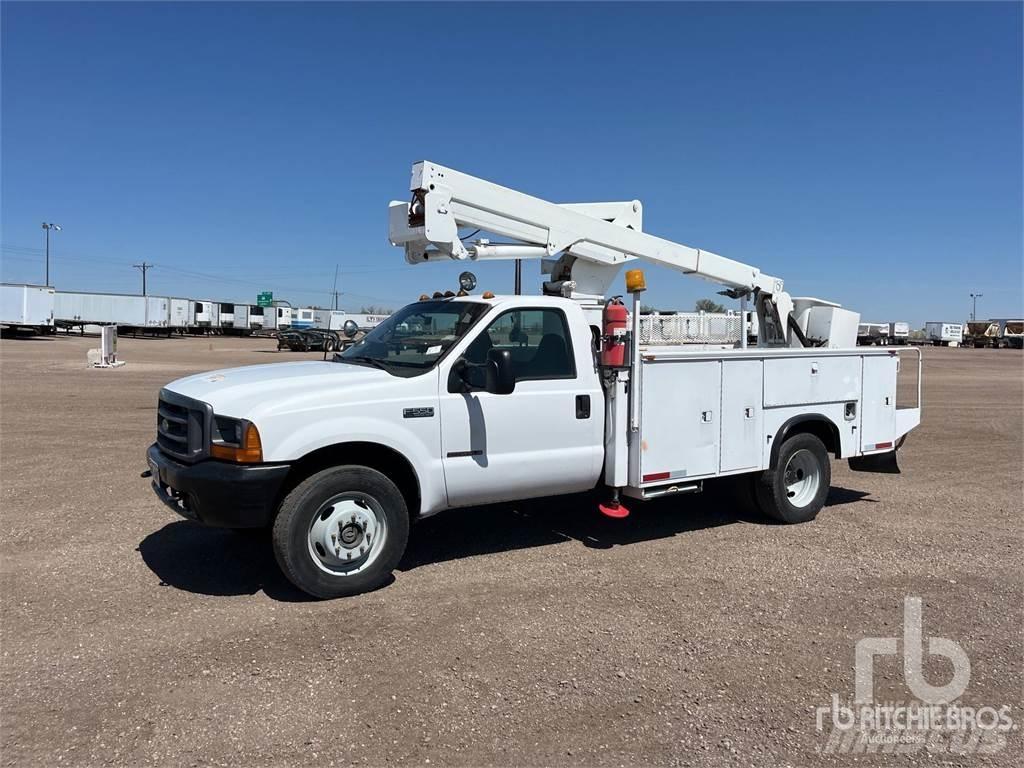 Ford F-550 Εναέριες πλατφόρμες τοποθετημένες σε ρυμούλκα