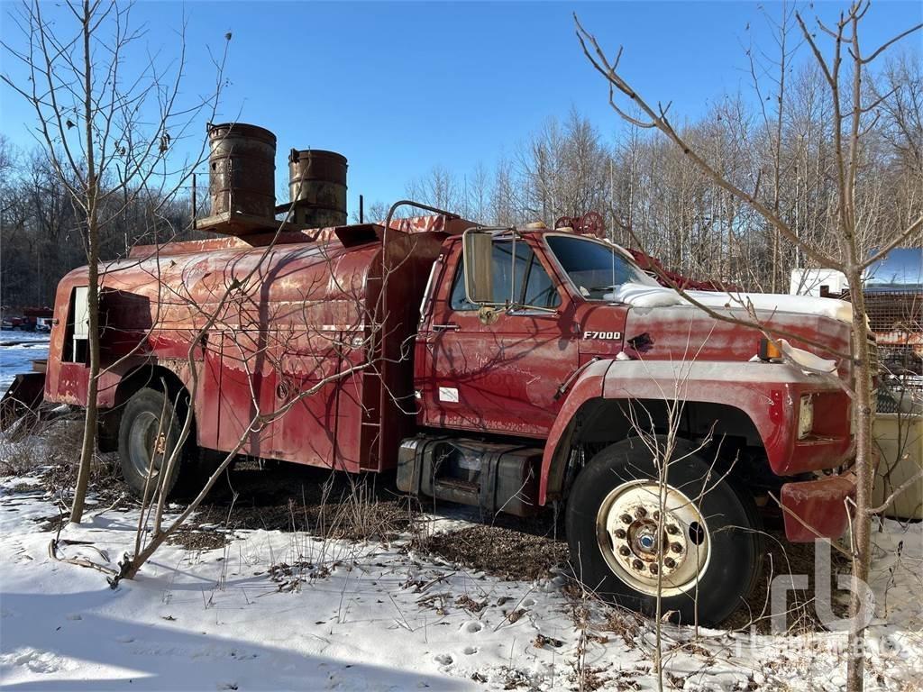 Ford F7000 Βυτιοφόρα φορτηγά