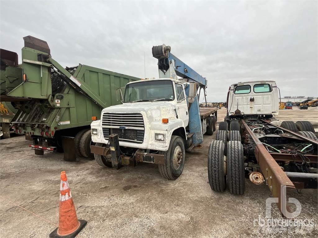 Ford LNT8000 Φορτηγά με Γερανό