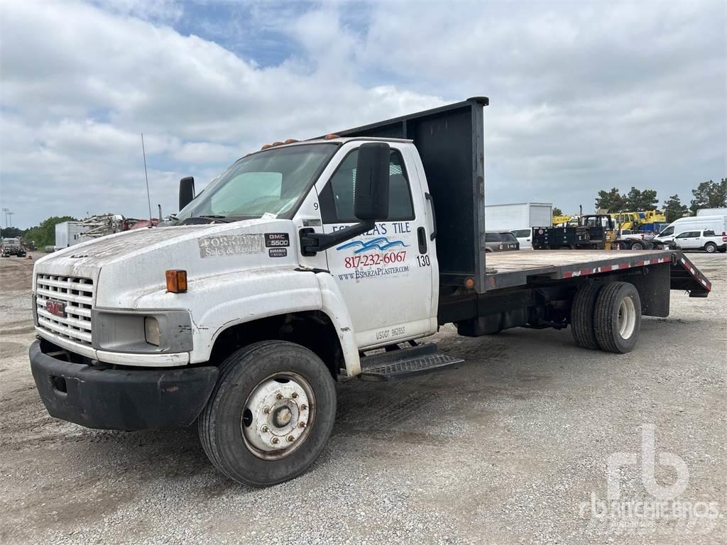 GMC C5500 Φορτηγά Kαρότσα με ανοιγόμενα πλαϊνά