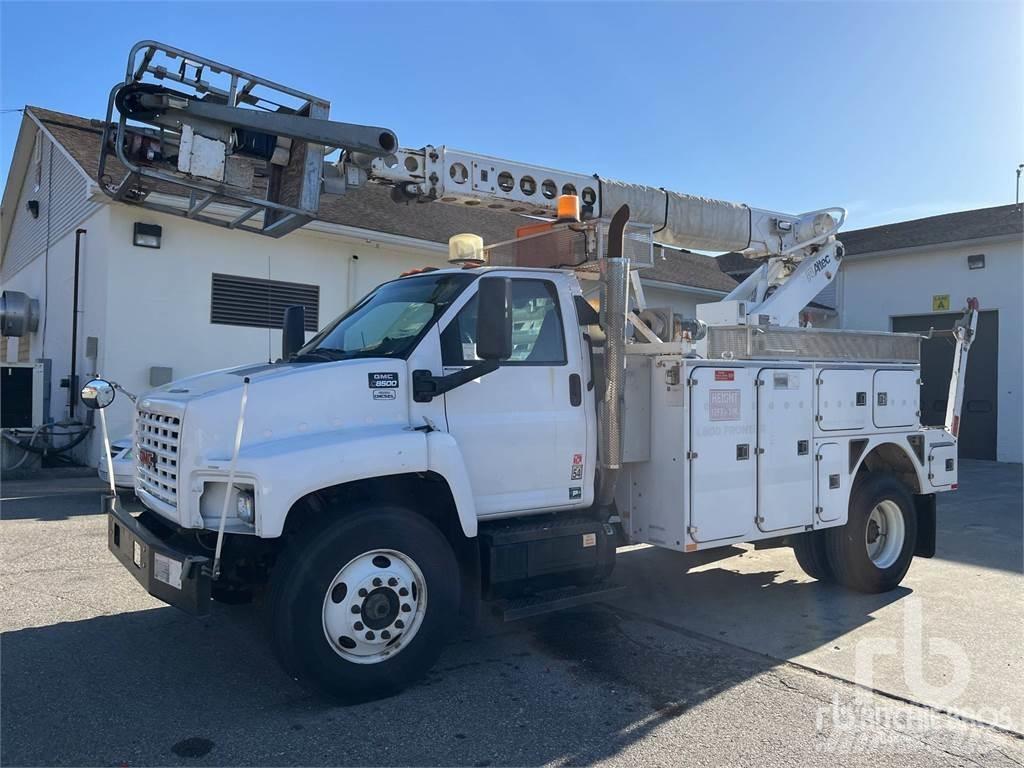 GMC C8500 Εναέριες πλατφόρμες τοποθετημένες σε ρυμούλκα