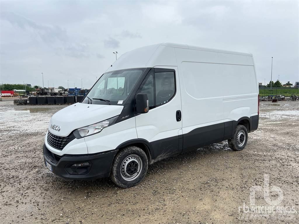 Iveco DAILY Κλούβες με συρόμενες πόρτες