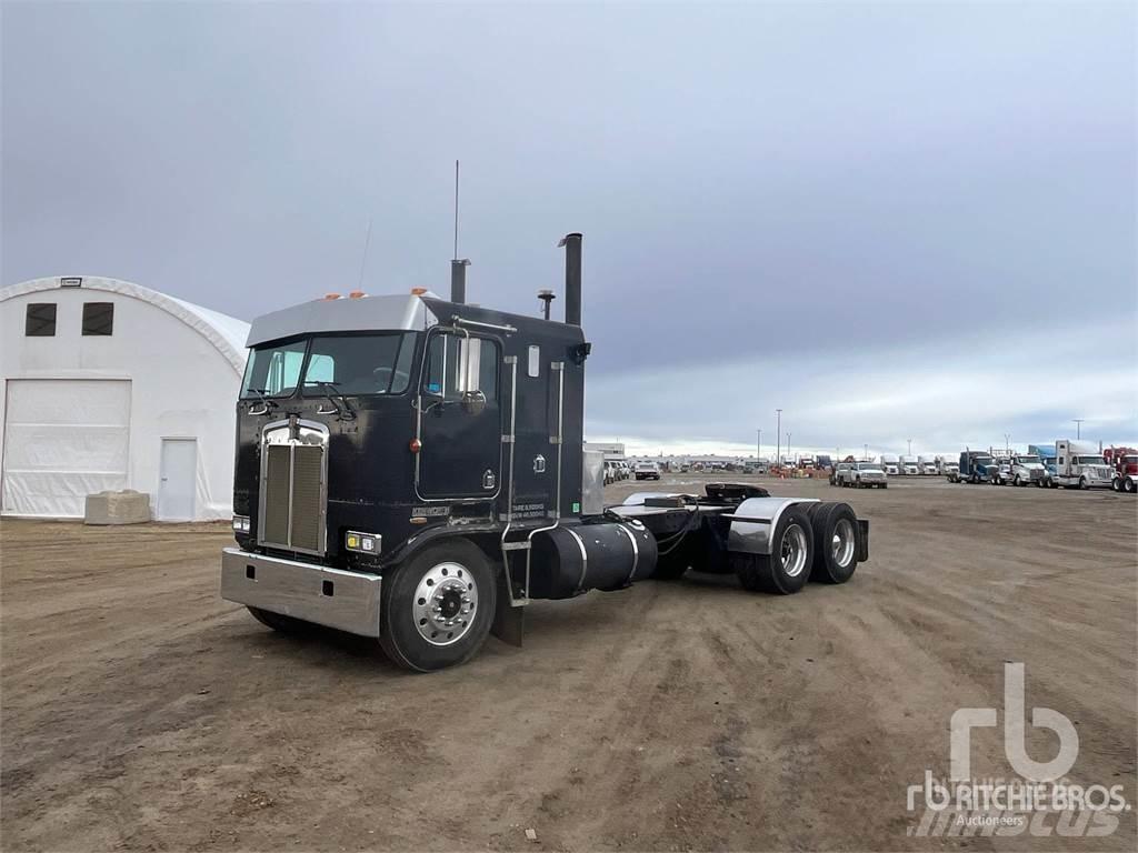 Kenworth K100 Τράκτορες