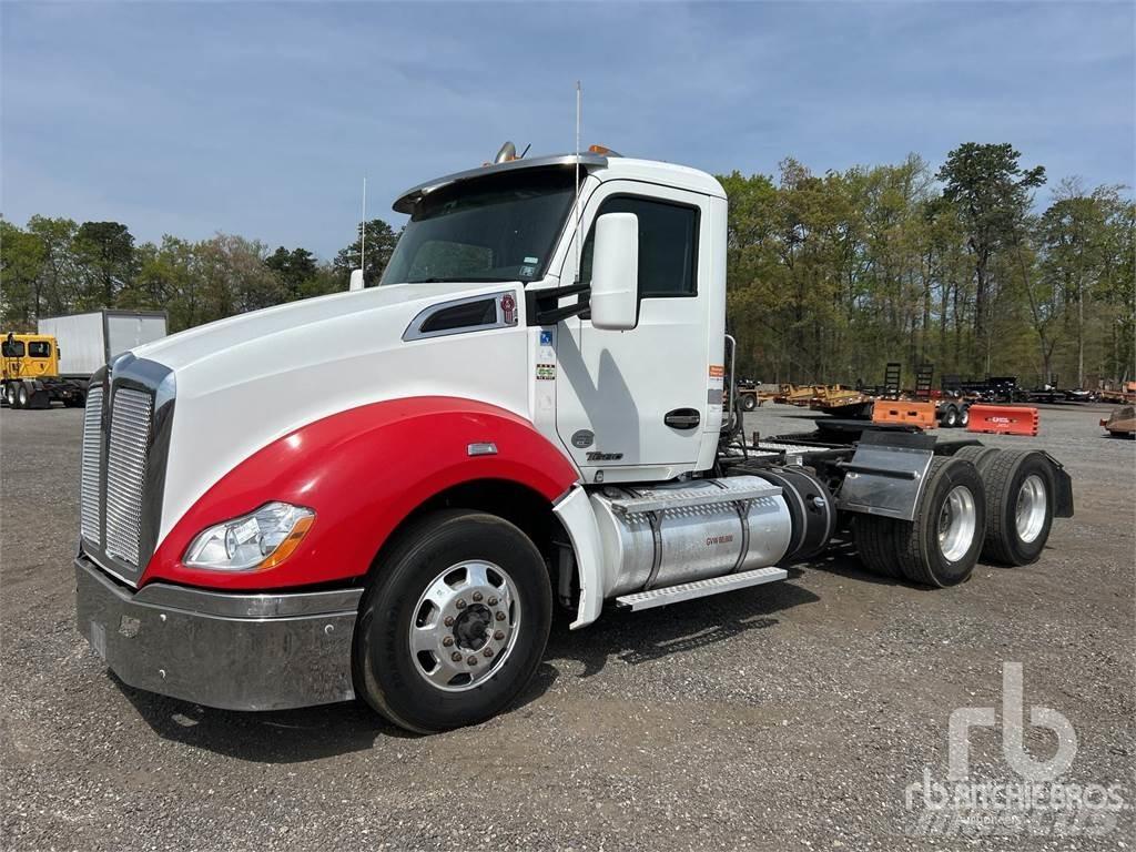 Kenworth T-680 Τράκτορες