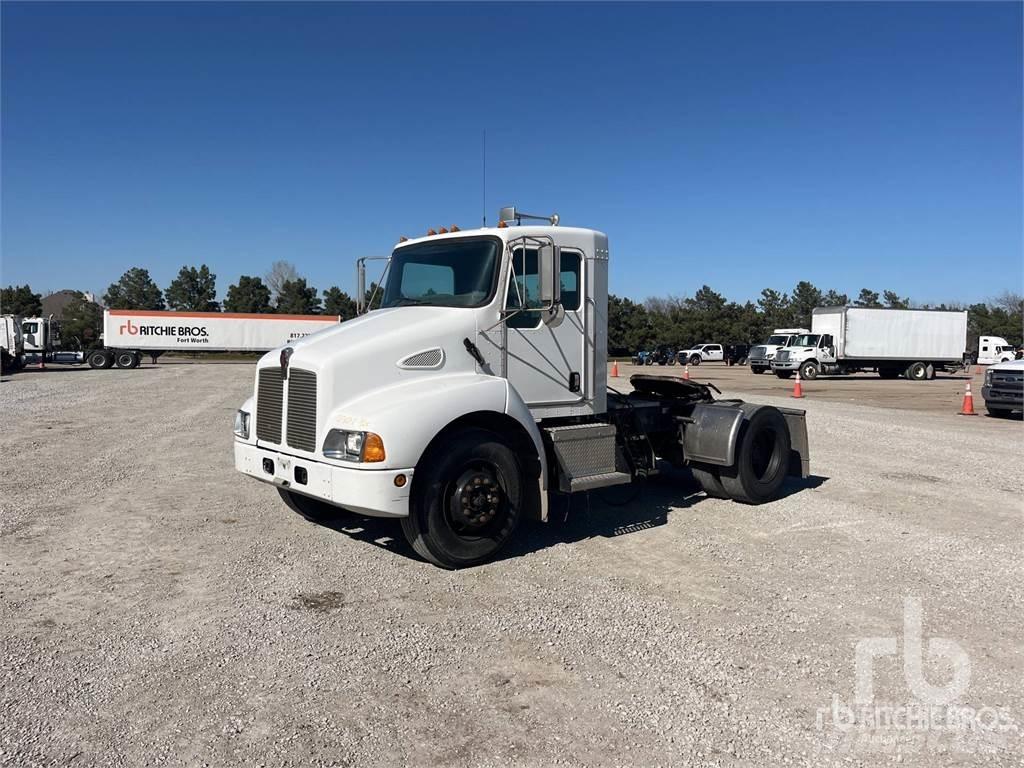 Kenworth T300 Τράκτορες