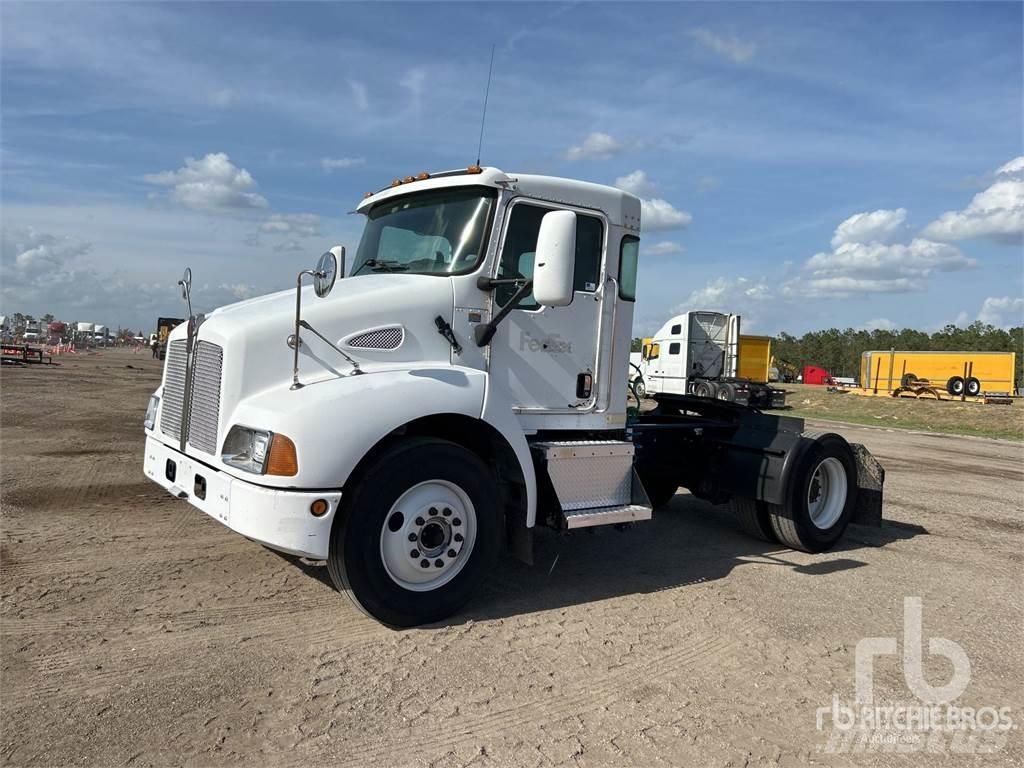 Kenworth T300 Τράκτορες