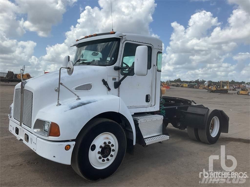 Kenworth T300 Τράκτορες