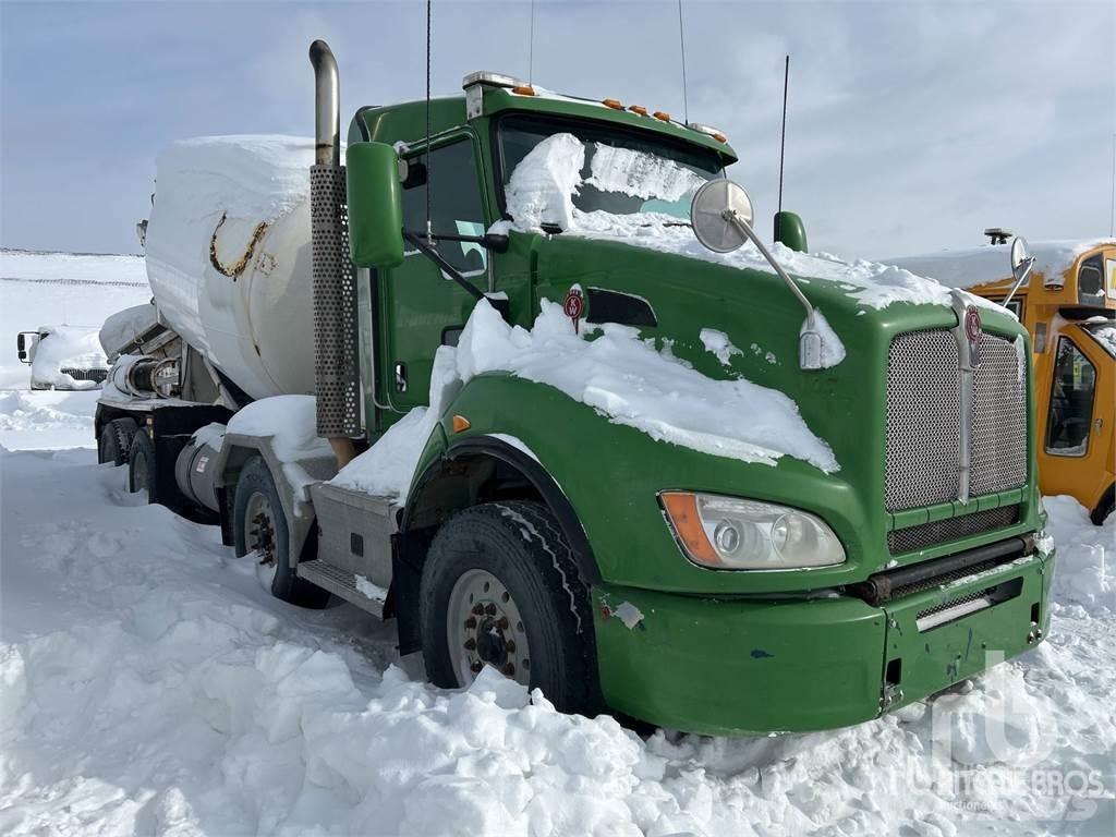 Kenworth T440 Φορτηγά-Μπετονιέρες