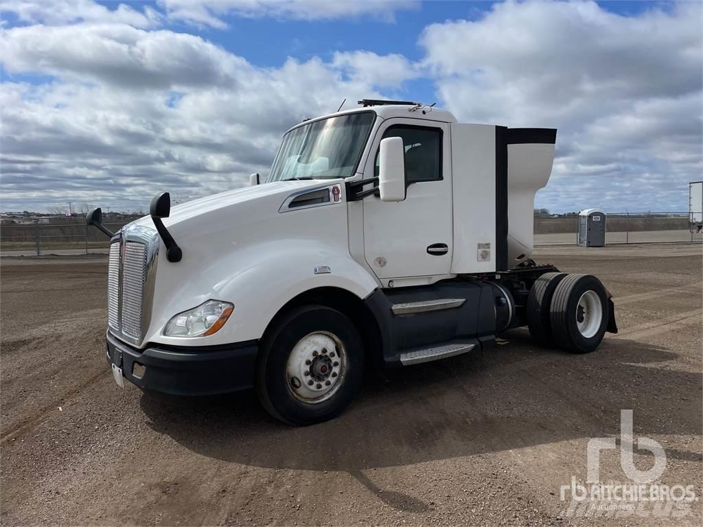 Kenworth T660 Τράκτορες