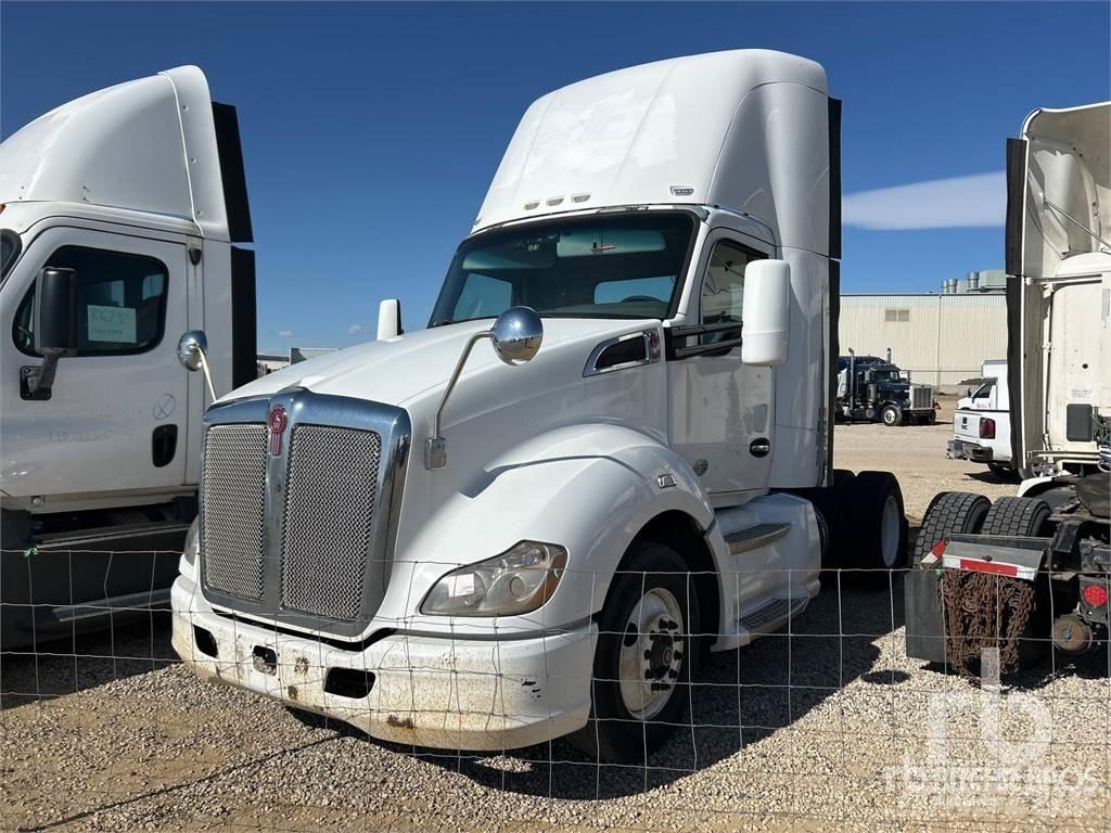 Kenworth T680 Τράκτορες