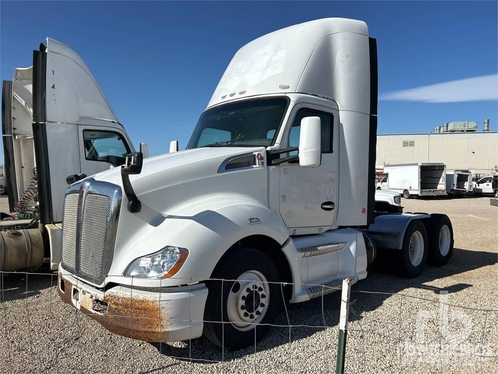 Kenworth T680 Τράκτορες