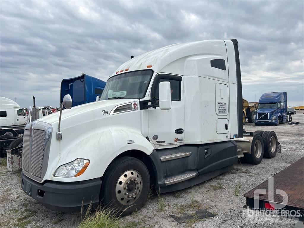 Kenworth T680 Τράκτορες