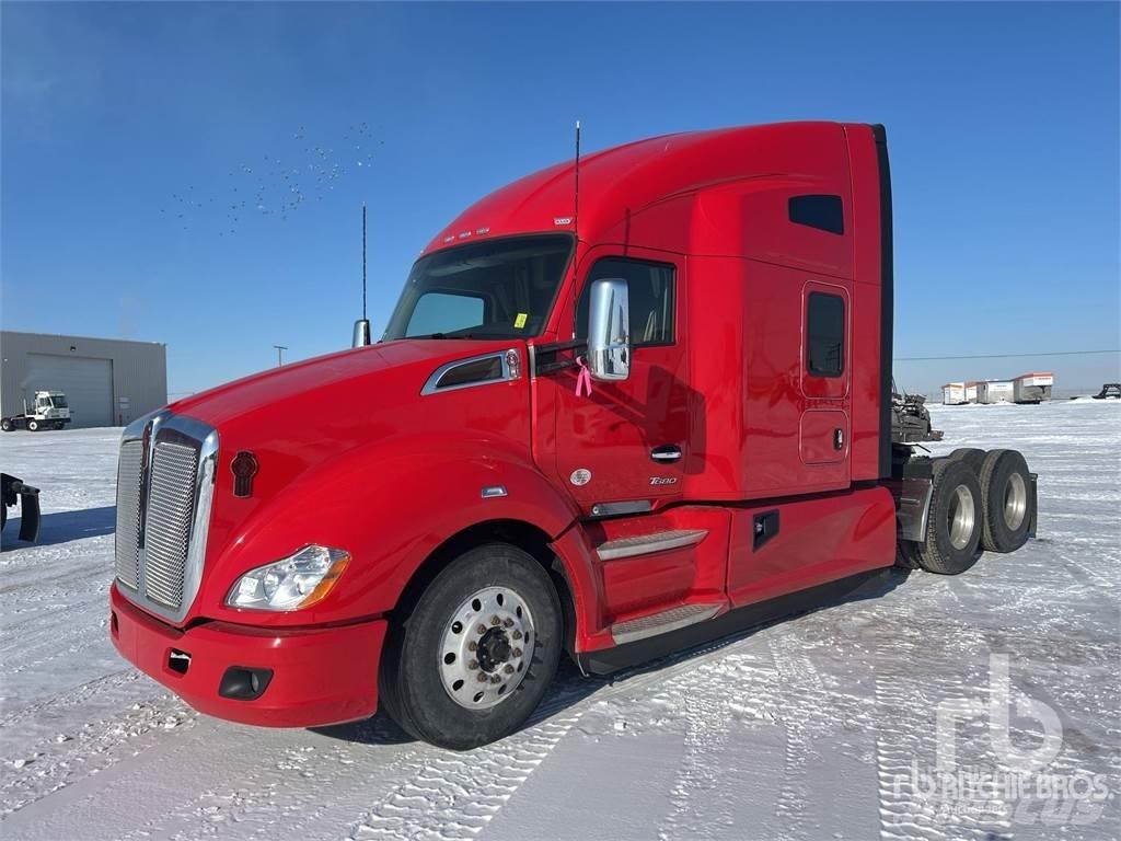 Kenworth T680 Τράκτορες