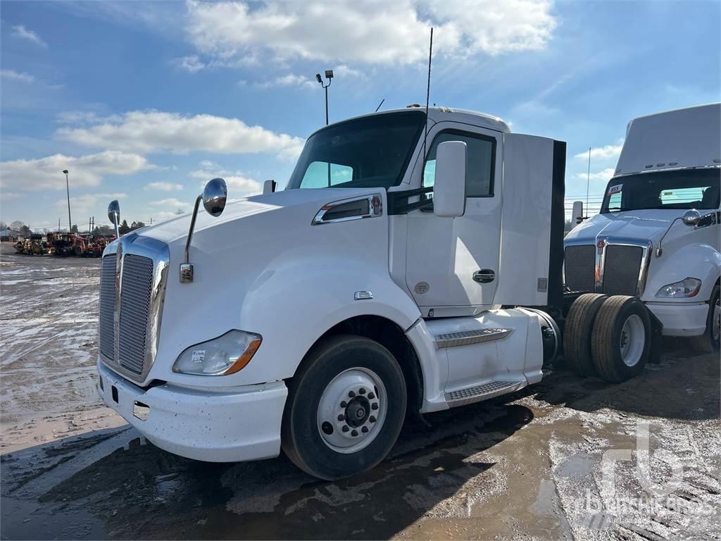 Kenworth T680 Τράκτορες