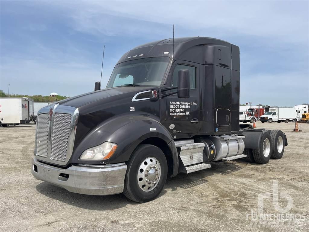 Kenworth T680 Τράκτορες
