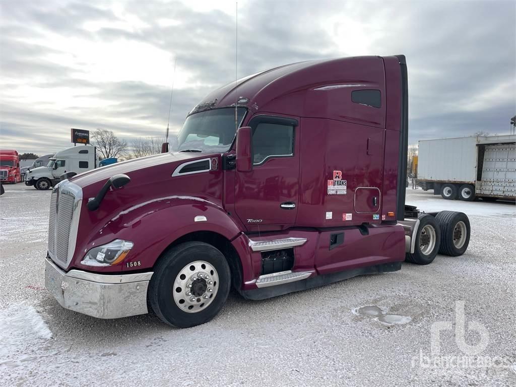 Kenworth T680 Τράκτορες