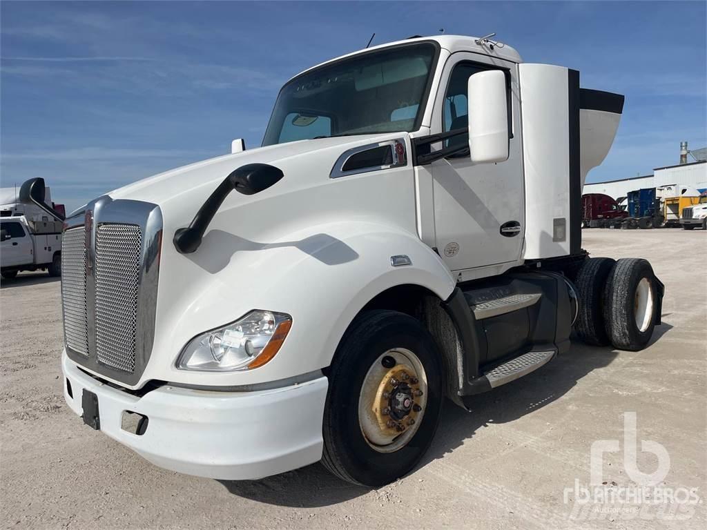 Kenworth T680 Τράκτορες