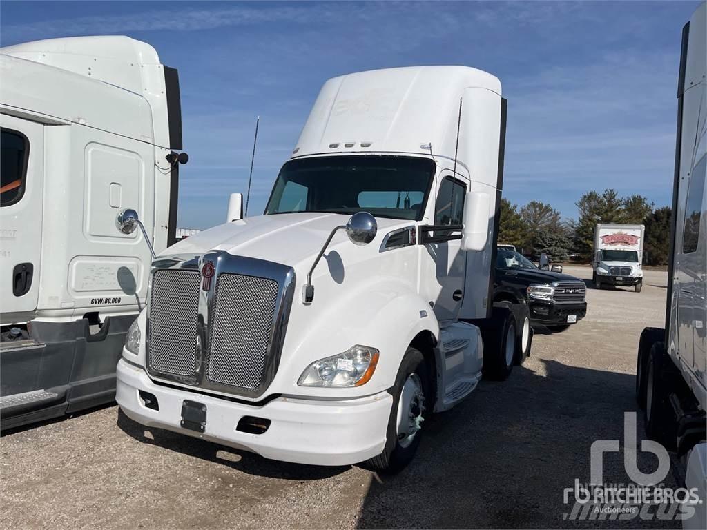 Kenworth T680 Τράκτορες