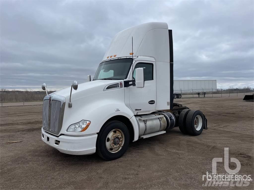 Kenworth T680 Τράκτορες