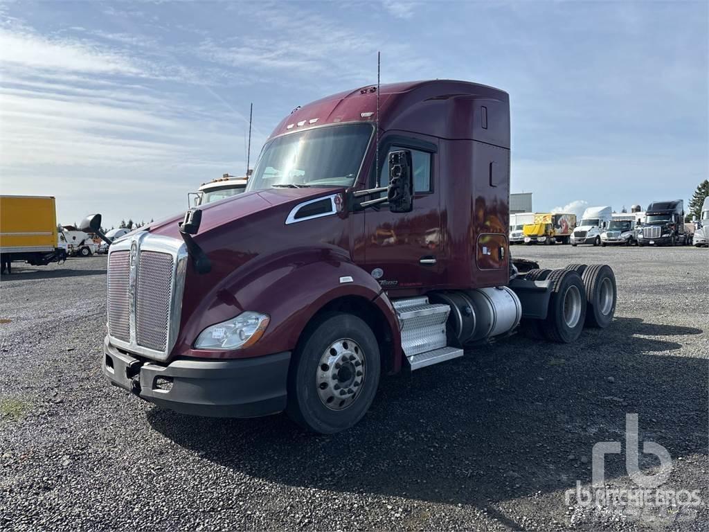 Kenworth T680 Τράκτορες