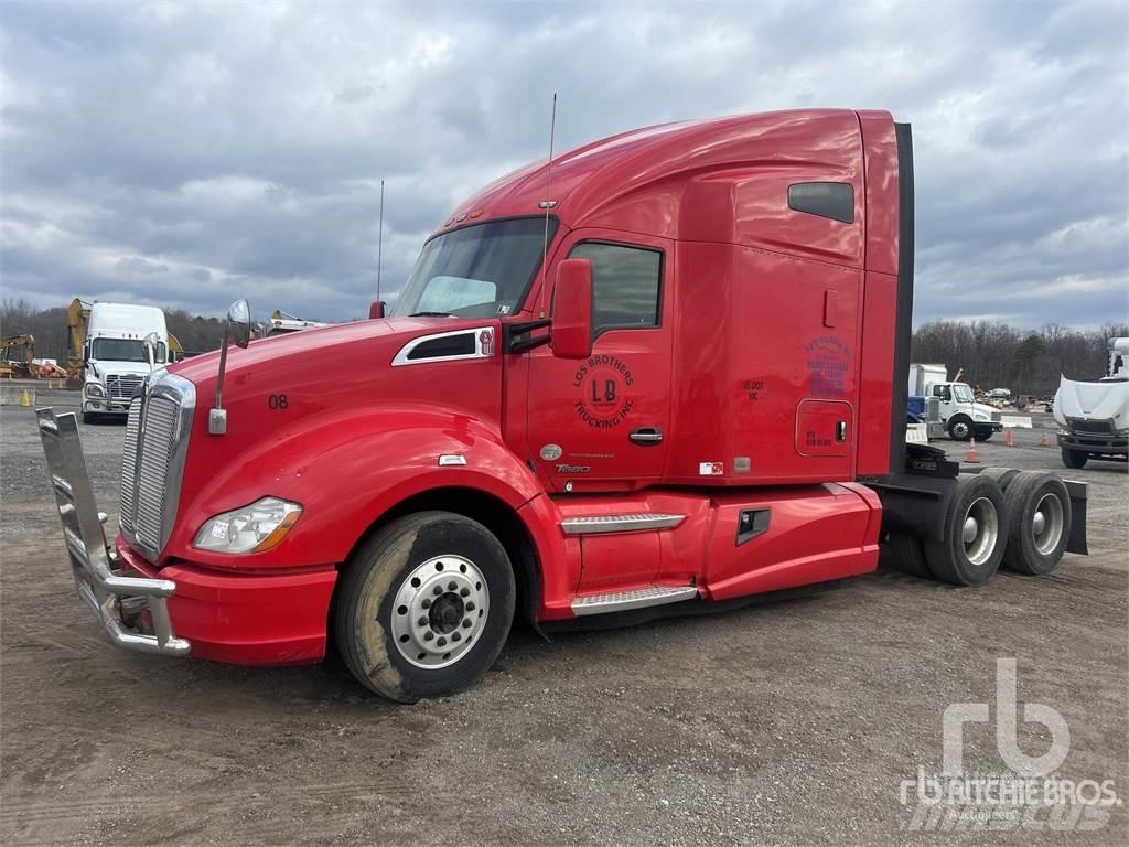 Kenworth T680 Τράκτορες