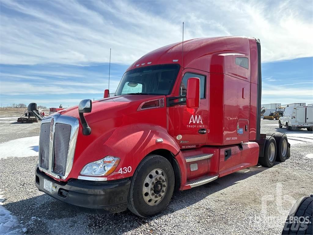 Kenworth T680 Τράκτορες