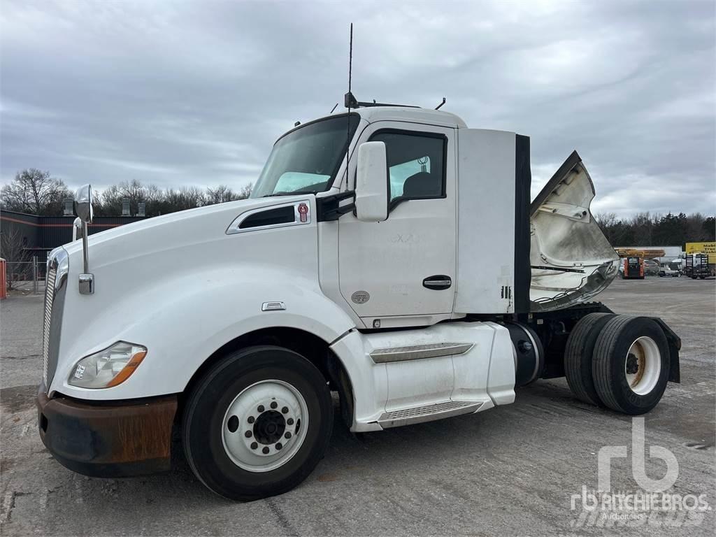 Kenworth T680 Τράκτορες