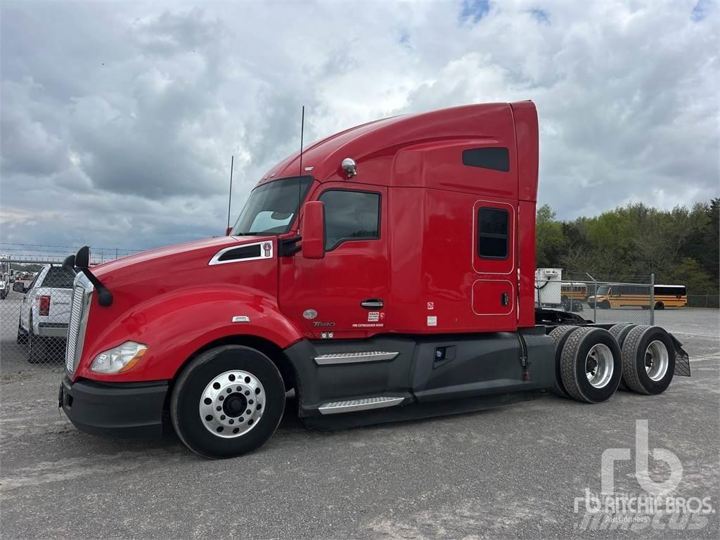 Kenworth T680 Τράκτορες