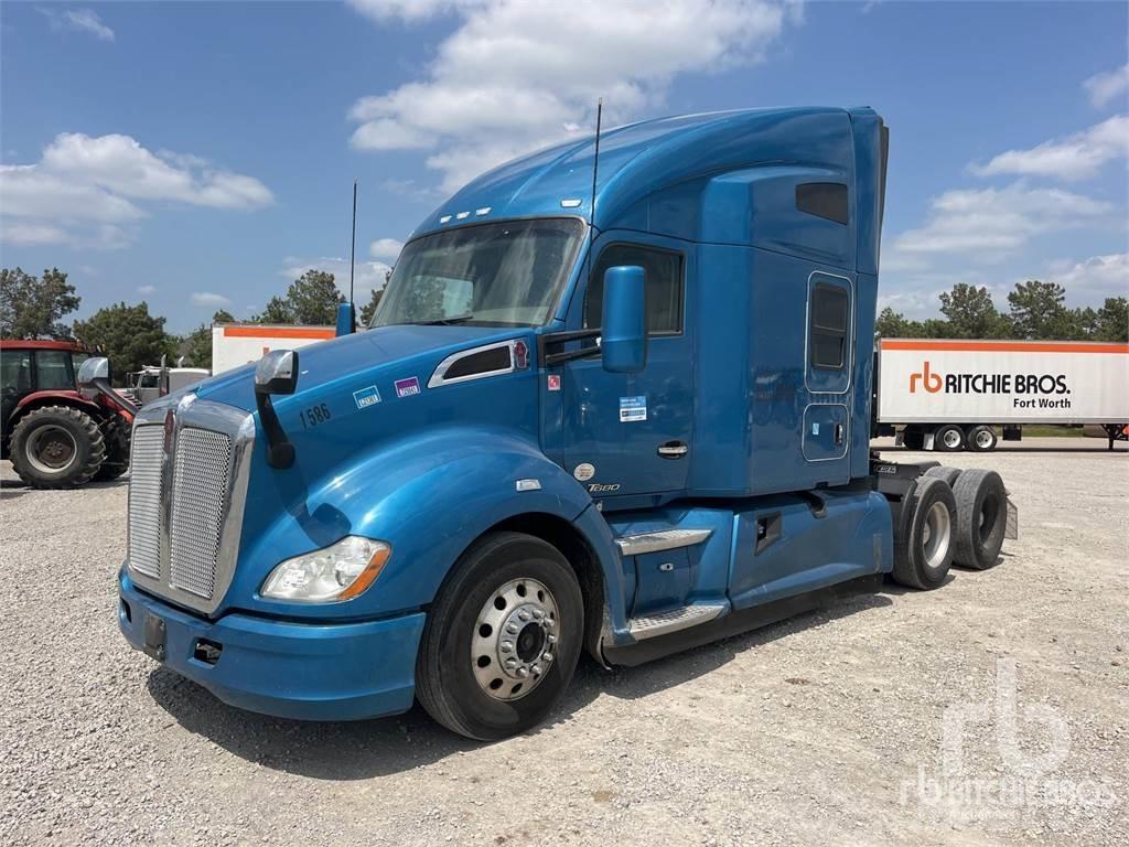Kenworth T680 Τράκτορες