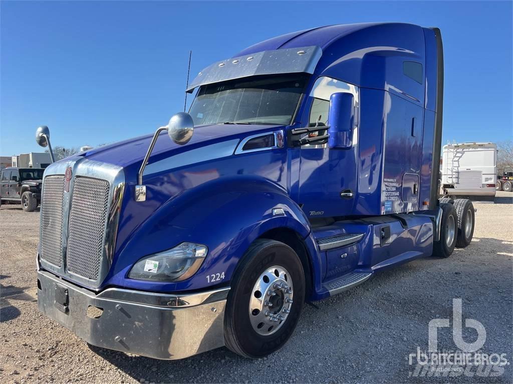 Kenworth T680 Τράκτορες