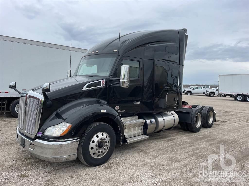 Kenworth T680 Τράκτορες