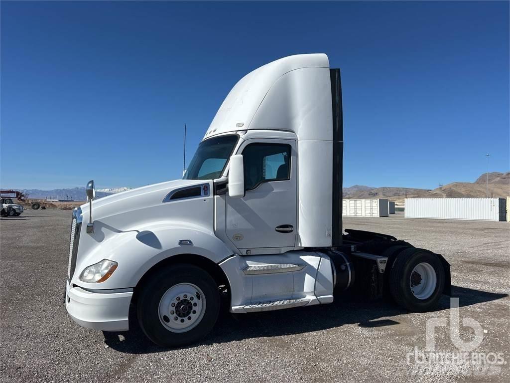 Kenworth T680 Τράκτορες