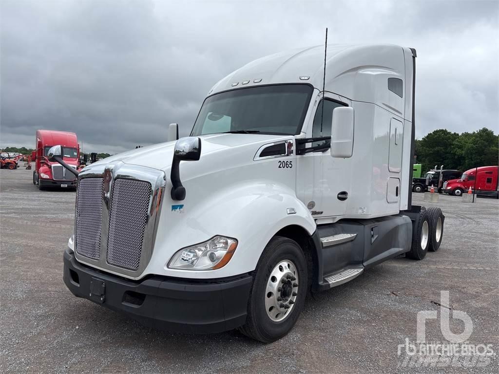 Kenworth T680 Τράκτορες