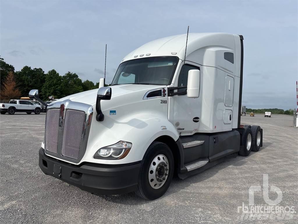 Kenworth T680 Τράκτορες
