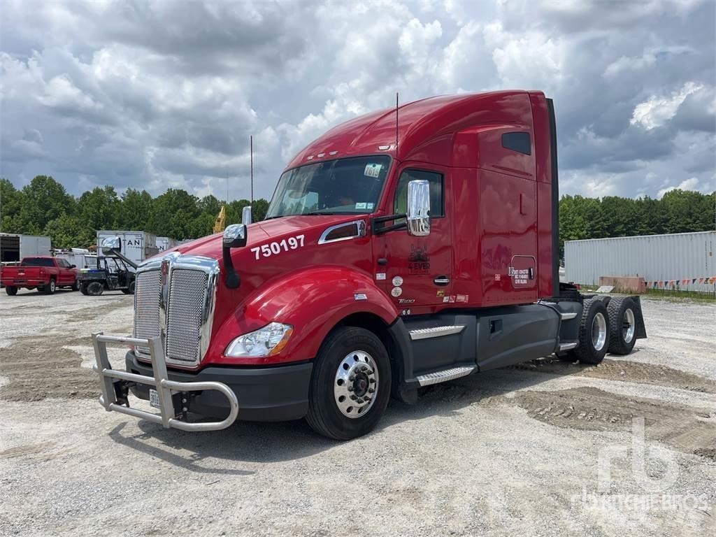 Kenworth T680 Τράκτορες